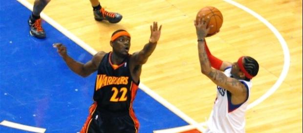 Anthony Morrow contesting Allen Iverson’s shot © https://www.flickr.com/photos/kevinwburkett/ Anthony Morrow contesting Allen Iverson’s shot © https://www.flickr.com/photos/kevinwburkett/
