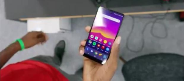 Image taken from- Marques Brownlee-youtube screenshot Image taken from- Marques Brownlee-youtube screenshot