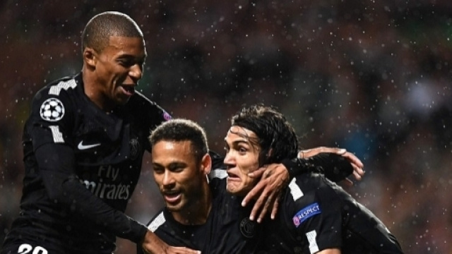 Grâce à Nike, l'équipementier du PSG, c'est bientôt des billets qui vont pleuvoir sur Cavani, Neymar et Mbappé !