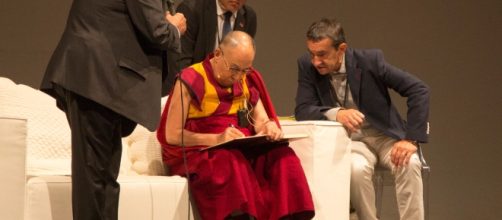 Il Dalai Lama a Palermo ha ricevuto altre due cittadinanze onoraria