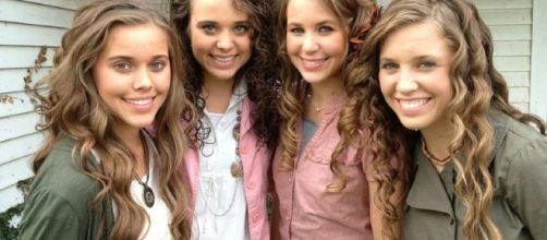 Jana Duggar hidden by "Counting On" in visit to Jinger Duggar, fans lose it. Source Youtube TLC