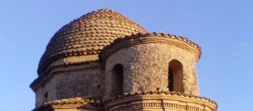 Veduta della cupola e della parte superiore dell'abside della chiesa si santa Ruba a San Gregorio d'Ippona (Vibo Valentia)