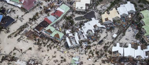 Après le passage d'Irma, Saint-Martin vu du ciel - parismatch.com Après le passage d'Irma, Saint-Martin vu du ciel - parismatch.com