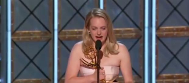 Elizabeth Moss accepting her 'Outstanding Actress' for playing Offred in 'The Handmaid's Tale.' / from 'YouTube' screen grab Elizabeth Moss accepting her 'Outstanding Actress' for playing Offred in 'The Handmaid's Tale.' / from 'YouTube' screen grab