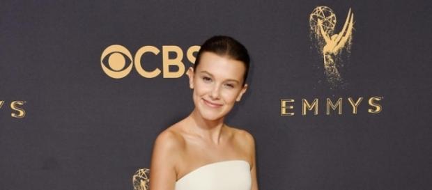 Millie Bobby Brown, elegante y sofisticada anoche en la gala de los Emmy. Foto: Getty Images. Millie Bobby Brown, elegante y sofisticada anoche en la gala de los Emmy. Foto: Getty Images.