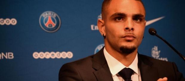 PSG - Layvin Kurzawa : Paris Saint Germain - madeinparisiens.com PSG - Layvin Kurzawa : Paris Saint Germain - madeinparisiens.com