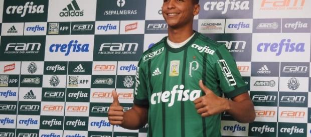 Deyverson ainda acredita no título do Brasileirão Deyverson ainda acredita no título do Brasileirão