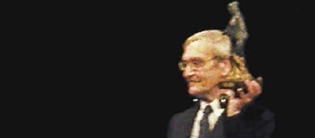 Stanislav Petrov recieves the Dresden Award (Z thomas wikimedia commons) Stanislav Petrov recieves the Dresden Award (Z thomas wikimedia commons)