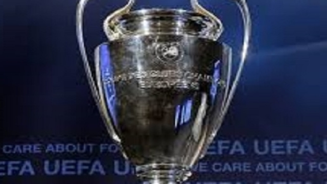 La mitica coppa dalle grandi orecchie.