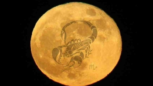 Oroscopo di domani 22 settembre 2017: fine settimana Luna in Scorpione, previsioni dei dodici segni dello zodiaco
