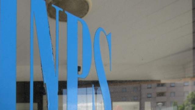 Pensioni e assistenza Inps: in arriva l'indennità per chi curi parenti disabili a casa.