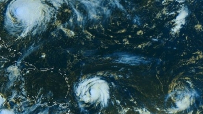IMAGE SATELLITE COMMENTÉE DU 18/09/2017 José, Maria et Lee (Météo France)