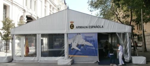 Semana Naval de Madrid. Carpa del siglo de Aviación Naval.