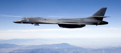 B-1B Lancer carrying the Sniper pod (Credit – Steve Zapka – Wikimedia Commons)