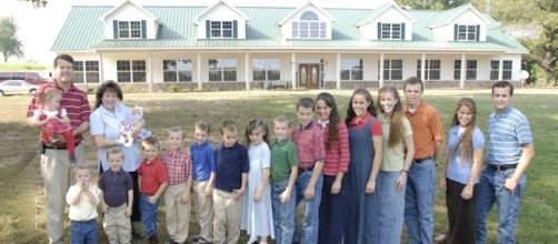 Duggar family oddly excludes Jana Duggar except as babysitter. Source Wikimedia