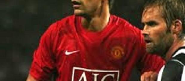 Ex-united star Rio Ferdinand is to try his hand at boxing. (photos wikimedia) Ex-united star Rio Ferdinand is to try his hand at boxing. (photos wikimedia)