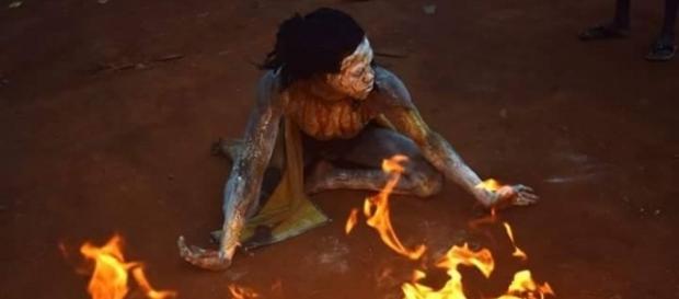 L'artiste performeur camerounais Tchina Djidda (c) Tchinatadi Djidda L'artiste performeur camerounais Tchina Djidda (c) Tchinatadi Djidda