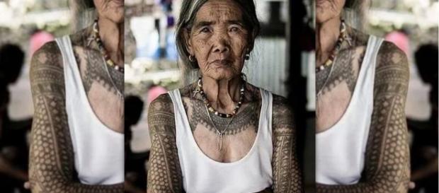 "Un uomo senza tatuaggi resta invisibile agli occhi degli Dei" (proverbio Iban). "Un uomo senza tatuaggi resta invisibile agli occhi degli Dei" (proverbio Iban).