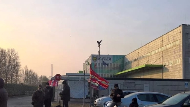 Licenziamenti K-Flex: operai in agitazione!