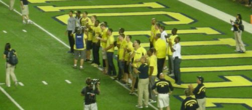 Michigan defeats Florida in Game 1 of the 2017 season. [Image via Wiki Commons]
