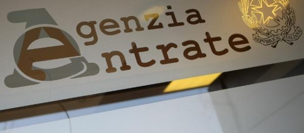 False lettere dell'Agenzia delle Entrate nella cassetta postale ... - fanpage.it False lettere dell'Agenzia delle Entrate nella cassetta postale ... - fanpage.it