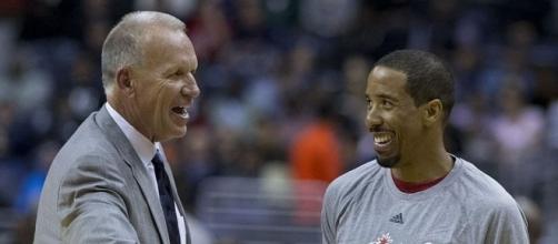 Doug Collins with Andre Miller (c) https://www.flickr.com/photos/27003603@N00