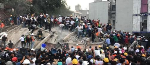 Huge earthquake rocks Mexico City, killing 248 including 20 kids ... - thesun.co.uk