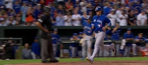 Darwin Barney's three RBIs helped lead the Blue Jays to a 5-2 win over the Royals on Tuesday. [Image via MLB/YouTube]