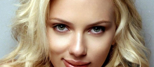 Scarlett Johansson parties with her 72 year old doppleganger ... - kisstimmins.com
