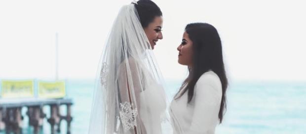 MYHYV: esta pretendienta se casa con su novia MYHYV: esta pretendienta se casa con su novia