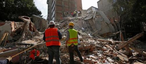 Messico, più di 220 morti per il terremoto. Bimba di sette anni ... - lastampa.it