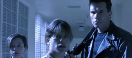 Linda Hamilton, Sarah Connor, "Terminator: Judgement Day" -- (YouTube/Ex Hitman)