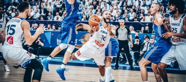 FIBA : Les joueurs pris pour des cons ? Messina pousse une gueulante - basketsession.com FIBA : Les joueurs pris pour des cons ? Messina pousse une gueulante - basketsession.com