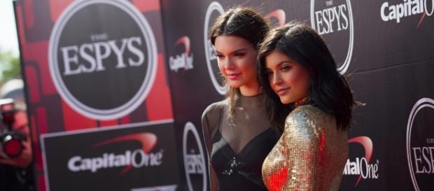 KENDALL JENNER, KYLIE JENNER - Disney | ABC Television Group - flickr KENDALL JENNER, KYLIE JENNER - Disney | ABC Television Group - flickr