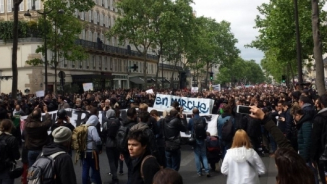 Manifestation à Paris d'un «front social» contre Emmanuel Macron ... - leparisien.fr