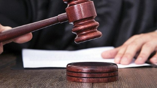 Un giudice in Australia ha assolto due 12 enni che hanno stuprato una bambina di 6 anni perch&eacute; 'non perseguibili'..