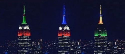 The Empire State Building in NYC lit up to honor victims of Hurricane Maria and the Mexico earthquake [Image: YouTube/LIVE SATELLITE NEWS]