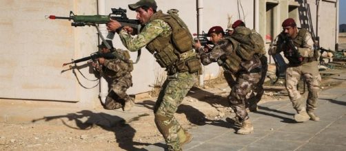 US-trained Iraqi forces prepare for an assault. Image Source;centcom.mil