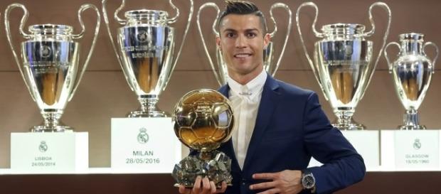 Cristiano Ronaldo é mais uma vez finalista Cristiano Ronaldo é mais uma vez finalista