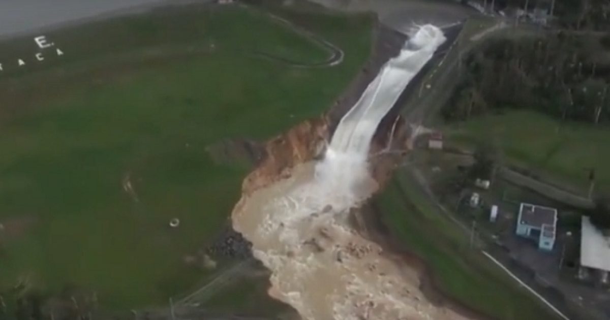 70000 People Have Been Ordered To Evacuate As The Puerto Rico Dam Is Failing