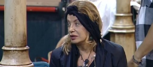 Simona Izzo nel mirino delle polemiche: lite al Grande Fratello Vip