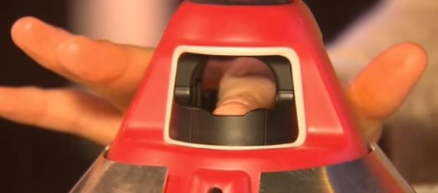 Finger vein technology. Image credit: Fingopay|Youtube screenshot Finger vein technology. Image credit: Fingopay|Youtube screenshot
