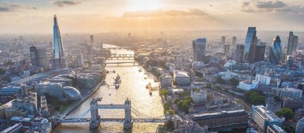 Living London life as a student is more expensive, but it's not impossible! (via dailymail.co.uk) Living London life as a student is more expensive, but it's not impossible! (via dailymail.co.uk)