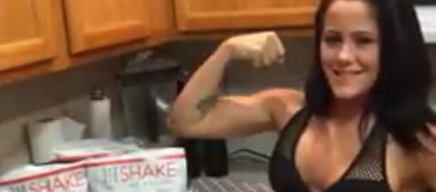 ‘Teen Mom 2’ update: Jenelle Evans is in trouble-image courtsey-TheFame-youtube screenshot ‘Teen Mom 2’ update: Jenelle Evans is in trouble-image courtsey-TheFame-youtube screenshot