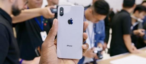 The iPhone X in silver at Apple Park - YouTube/MKBHD Channel The iPhone X in silver at Apple Park - YouTube/MKBHD Channel