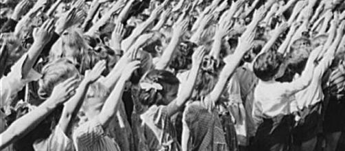 A Vermont substitute teacher was caught teaching third-grade students the Nazi salute. [Image Credit: Fenno Jacobs/Wikimedia Commons]