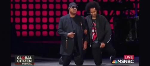 Stevie Wonder "took a knee" for America at the Global Citizen Festival [Image: YouTube/Supreme video]