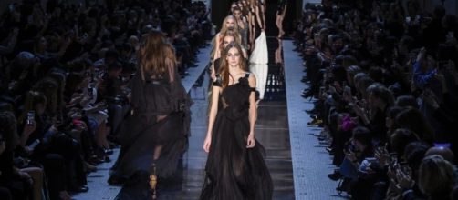 Fashion Week de Paris, Printemps-Été 2017 : les 5 défilés les plus ... - puretrend.com