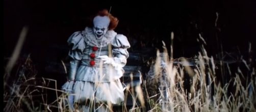 Pennywise the Dancing Clown is getting ready to terrorize the audiences all over the world again. [Nathan Wedgwood / Youtube screencap]
