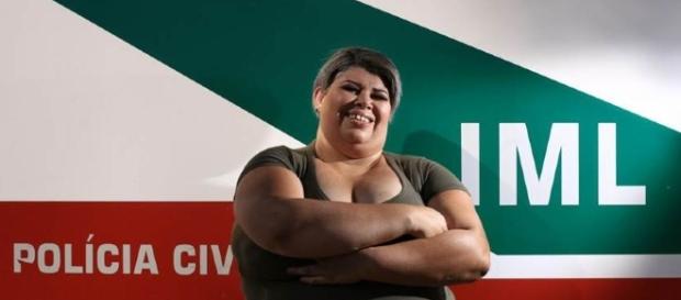 Ana Cristina a 'Gordinha do Rabecão', que há 20 anos recolhe mortos no DF Ana Cristina a 'Gordinha do Rabecão', que há 20 anos recolhe mortos no DF